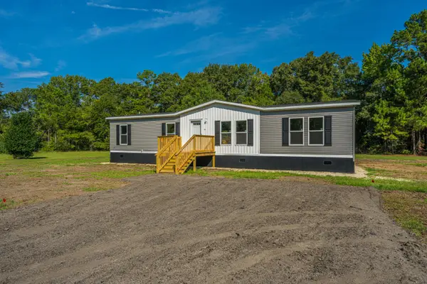 118 Rooster Lane, Saint Stephen, SC 29479