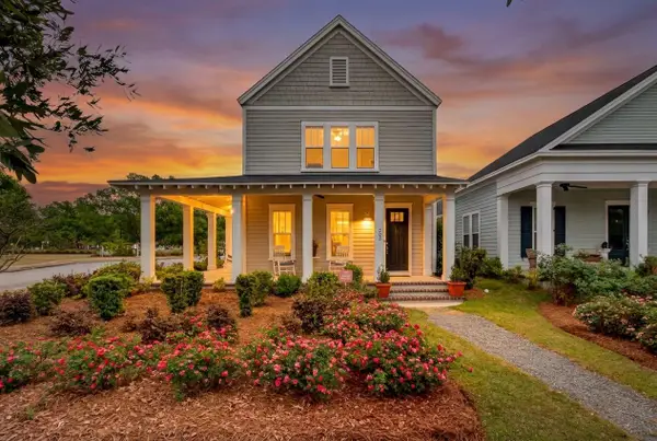 203 Gnarly Oak Lane, Summerville, SC 29485