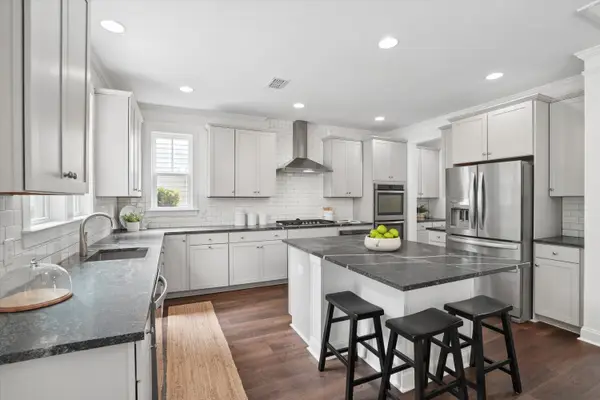 1300 Enfield Lane, Mount Pleasant, SC 29466