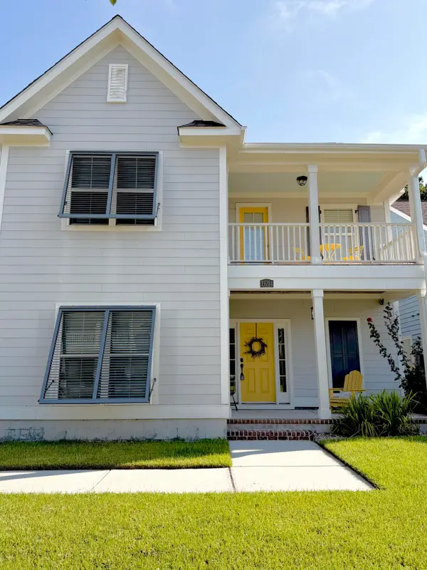 1694 Sparkleberry Lane, Johns Island, SC 29455