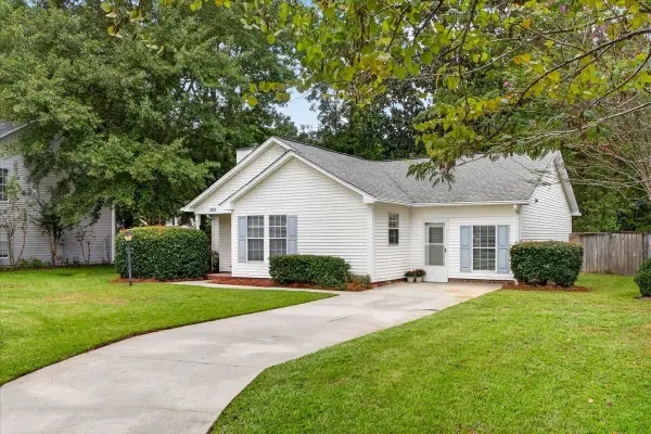 2876 N Moss Oak Lane, Charleston, SC 29414