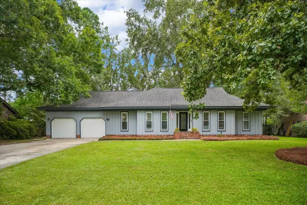 5 Corsica Court, Hanahan, SC 29410