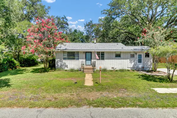 822 Rogers Lane, Mount Pleasant, SC 29464