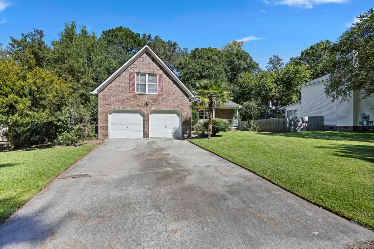 185 Thames Avenue, Summerville, SC 29485 - #1