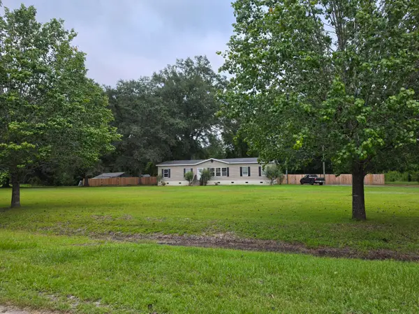 216 Joyland Lane, Cottageville, SC 29435