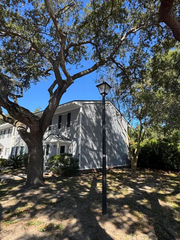 152 Heritage Circle #H-9, Mount Pleasant, SC 29464