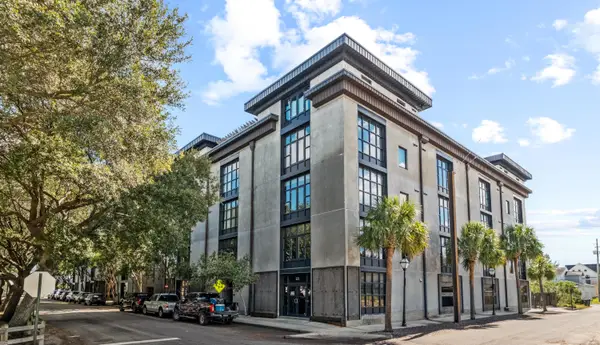 1 Cool Blow Street #327, Charleston, SC 29403
