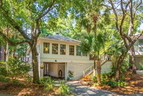 44 Twin Oaks Lane, Isle of Palms, SC 29451