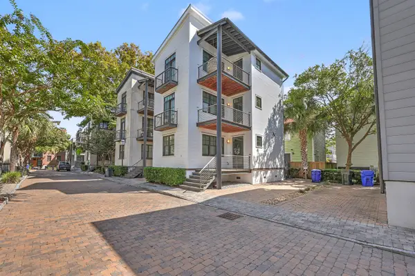 7 Brewster Court, Charleston, SC 29403