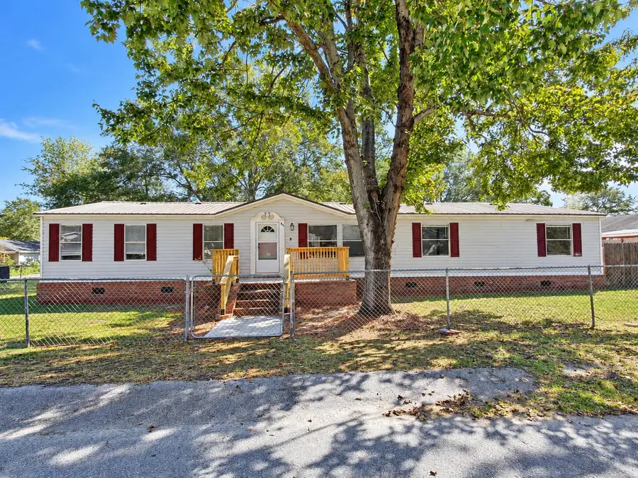 401 Dubois Street, Bonneau, SC 29431 - #2