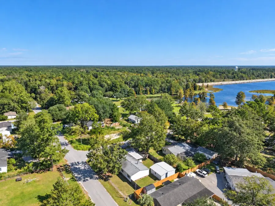 401 Dubois Street, Bonneau, SC 29431 - #3