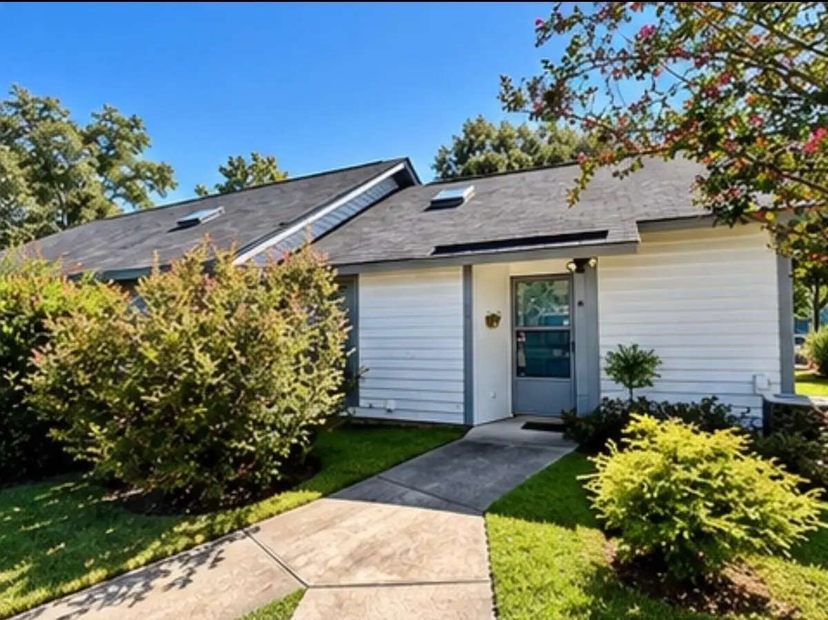 7 Thomas Walter Circle #Right Side, Santee, SC 29142 - #1