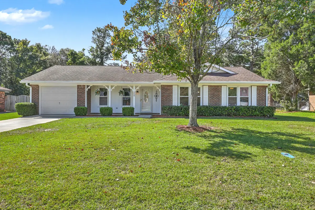208 Longleaf Road, Summerville, SC 29486 - #1