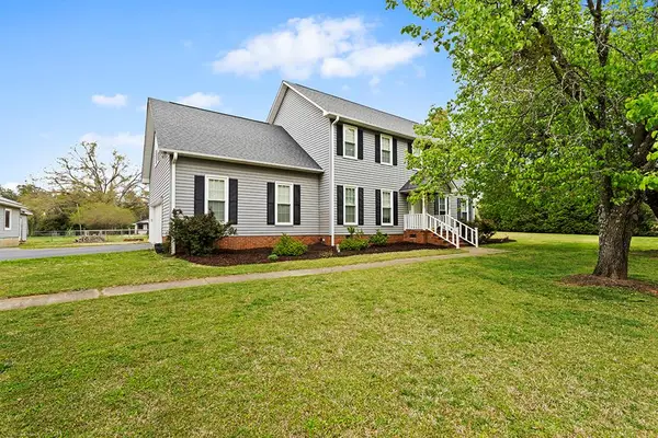 104 Wentworth Drive, Greenwood, SC 29649