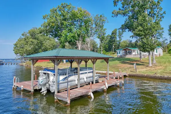 712 Lakeview Farm Rd, Cross Hill, SC 29332