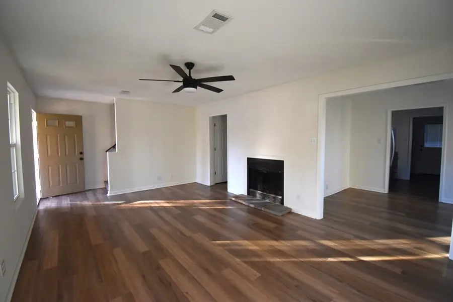 131 Lauren Cir, Greenwood, SC 29649 - Image #2