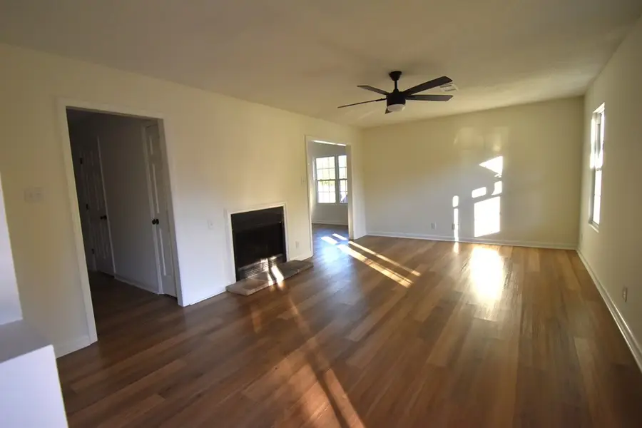 131 Lauren Cir, Greenwood, SC 29649 - Image #3