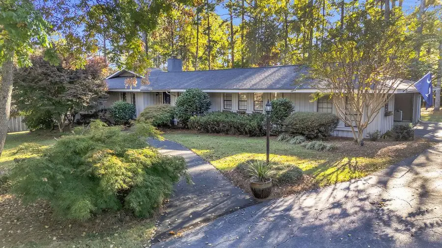 106 Ashford Place, Greenwood, SC 29646 - Image #2