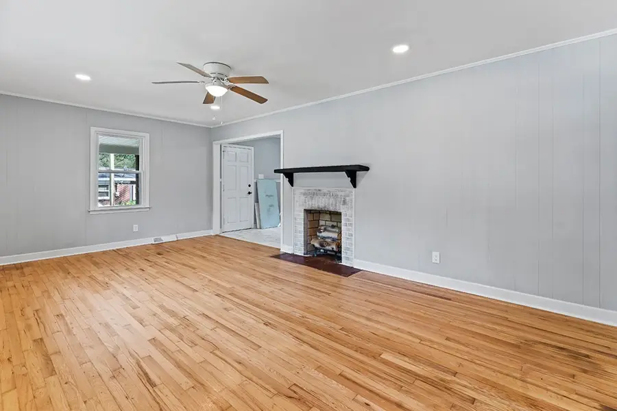 409 Lanham St, Greenwood, SC 29646 - Image #2