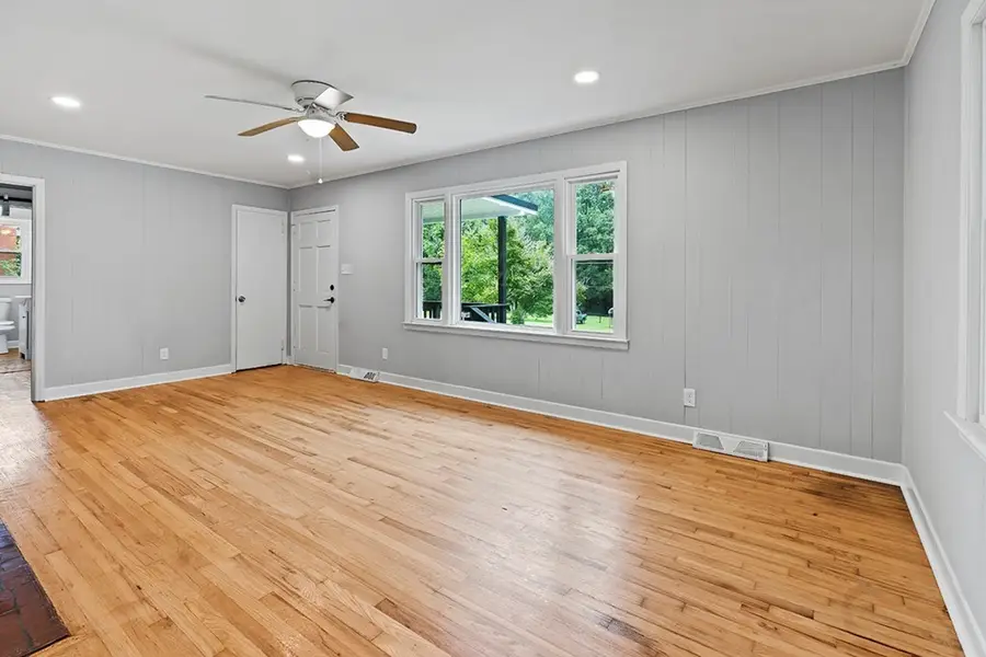 409 Lanham St, Greenwood, SC 29646 - Image #3