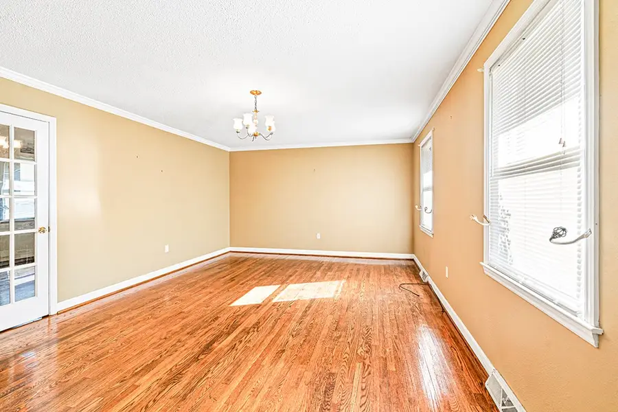 128 Lawton St, Greenwood, SC 29649 - Image #3