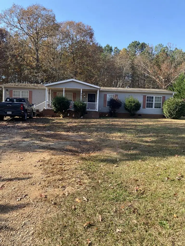 202 W Belle Oaks Dr, Greenwood, SC 29646 - Image #1