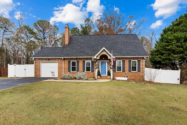 111 Cheekwood Rd, Greenwood, SC 29649