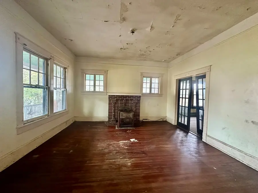 224 E Creswell, Greenwood, SC 29646 - Image #3