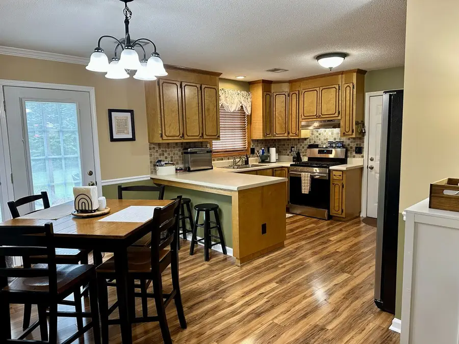 103 W Cabot Ct, Greenwood, SC 29649 - Image #3