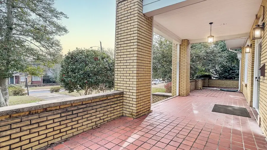 107 Greenville St, Abbeville, SC 29620 - Image #2