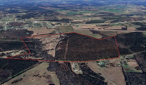 02 Seneca St Ext, Calhoun Falls, SC 29628