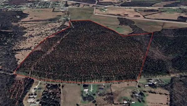 04 Seneca St Ext, Calhoun Falls, SC 29628