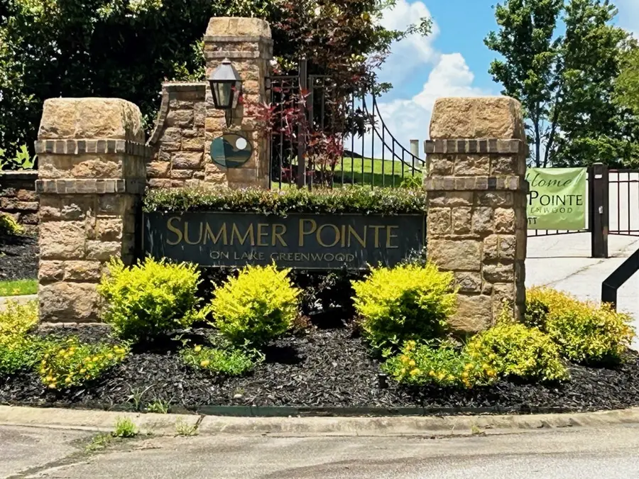 242 Gardenia, Ninety Six, SC 29666 - Image #2