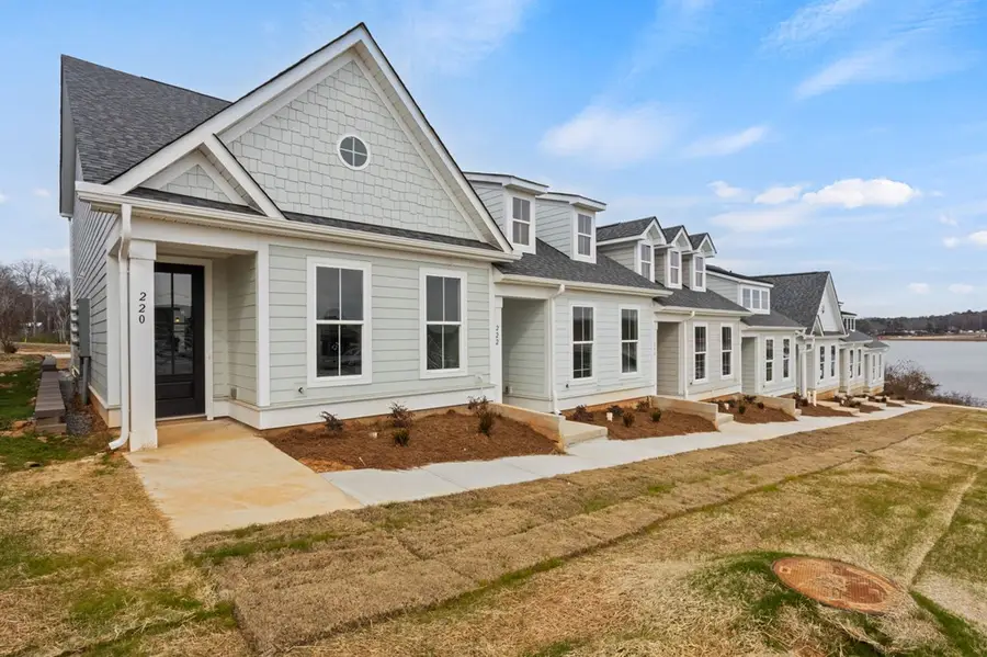 220 Lake Greenwood Blvd, Greenwood, SC 29649 - #2