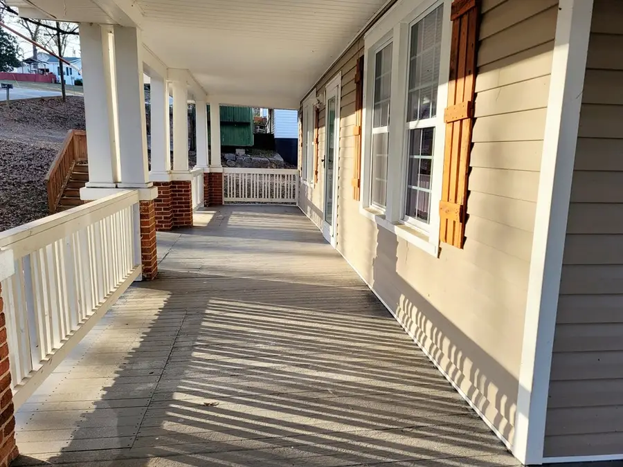 34 Fairview Ave, Ware Shoals, SC 29692 - Image #3