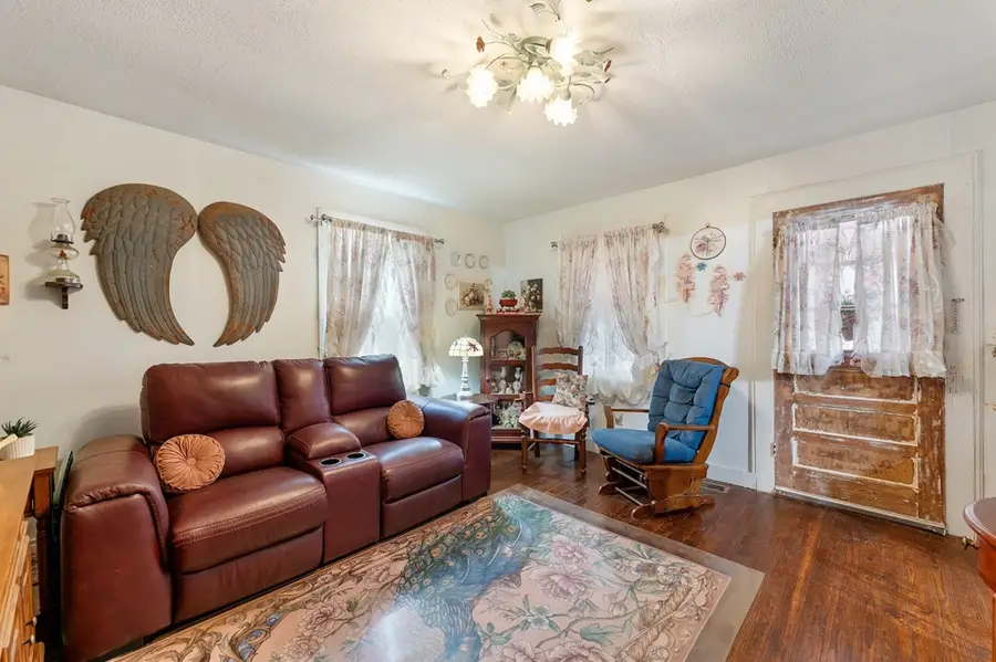 342 N Hampton Avenue, Calhoun Falls, SC 29628 - #3