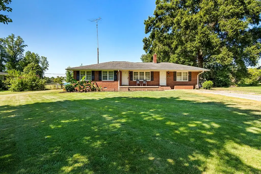 423 Dogwood Dr, Greenwood, SC 29646 - #1