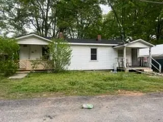 615 Dallas Ct, Greenwood, SC 29646