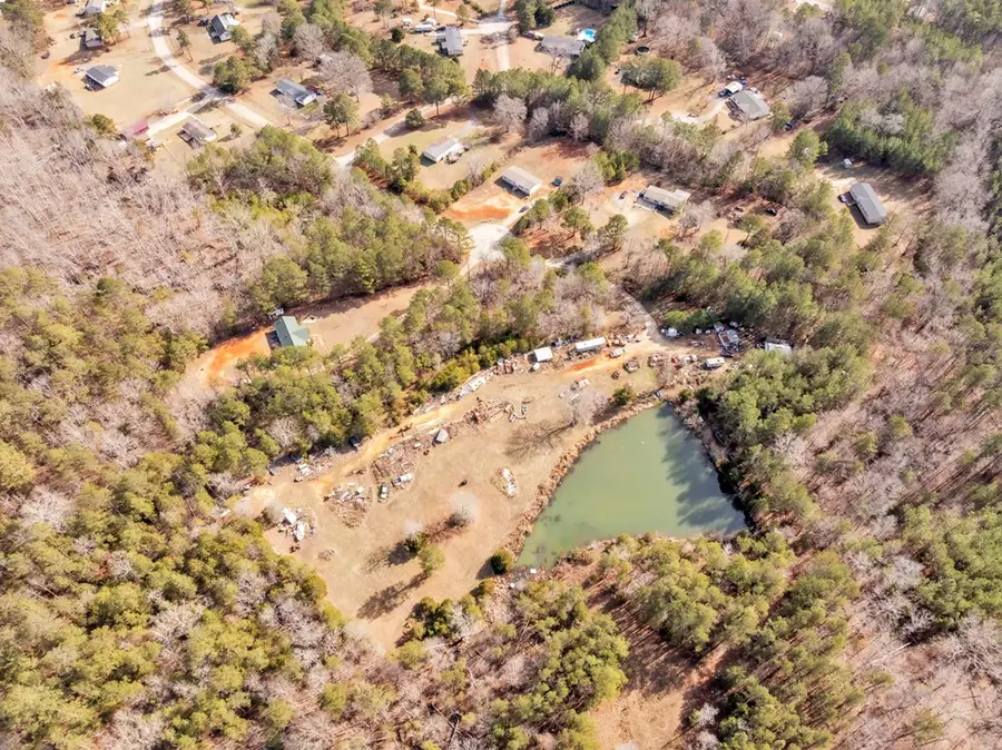 310 Suburban Dr, Greenwood, SC 29646 - #3