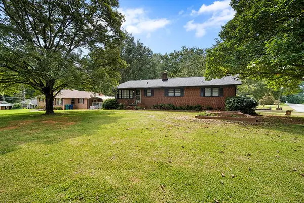 427 Beechwood Cr, Greenwood, SC 29649