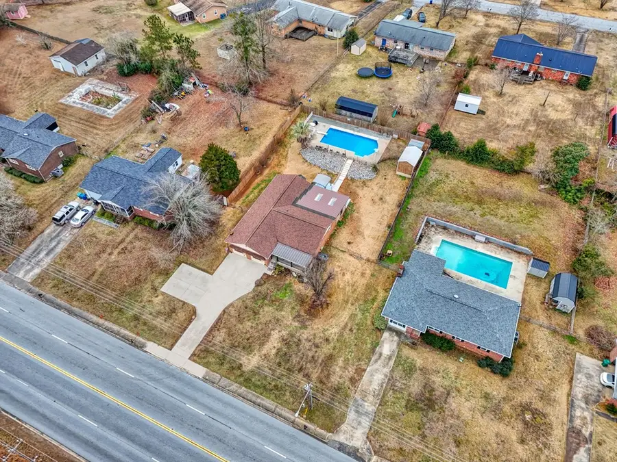 1605 E Durst Ave, Greenwood, SC 29649 - #3