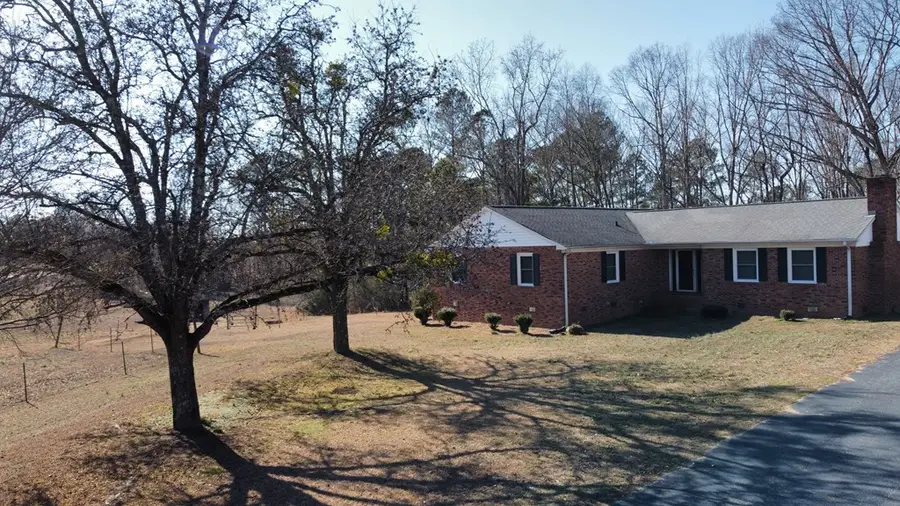 202 Wilton Road, Abbeville, SC 29620 - #3