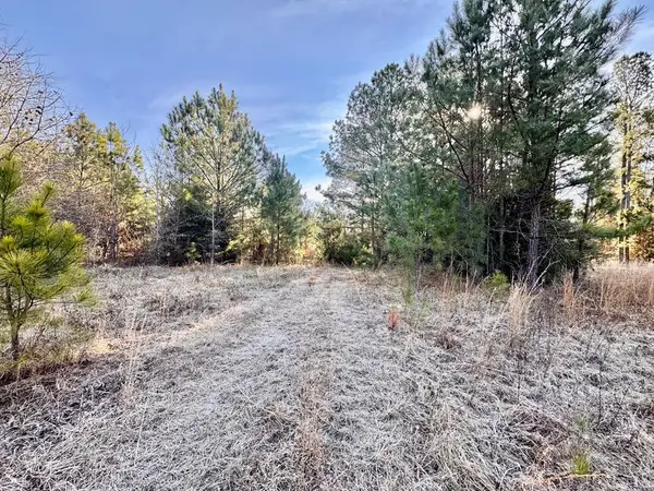 83 Three B Dr, Abbeville, SC 29260