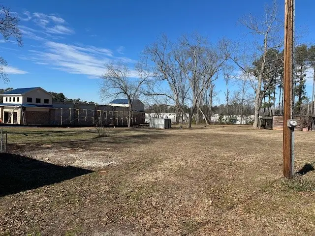 1421 E Cambridge Avenue, Greenwood, SC 29646 - #3