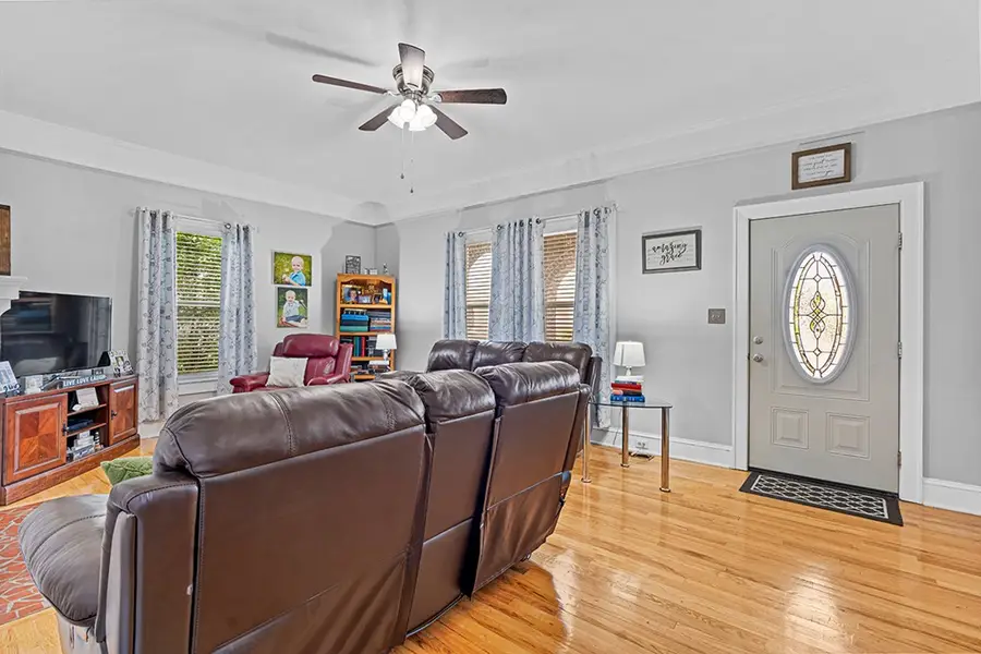 110 Draper Street, Ninety Six, SC 29666 - #3