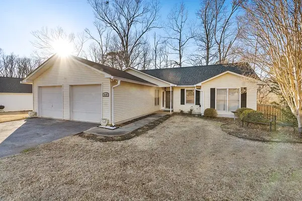 517 Pascal Dr, Greenwood, SC 29649