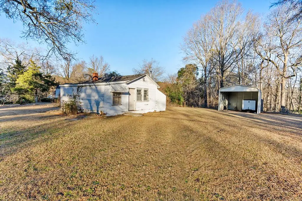 606 Laurel Ave E, Greenwood, SC 29649 - #1