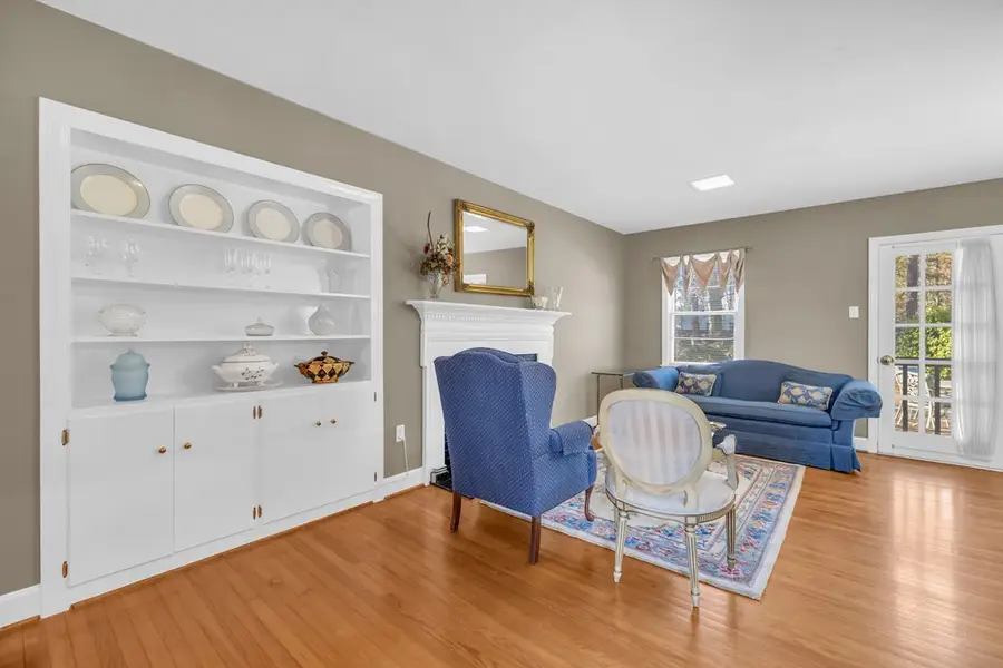 109 Crestmont Dr, Greenwood, SC 29649 - #2