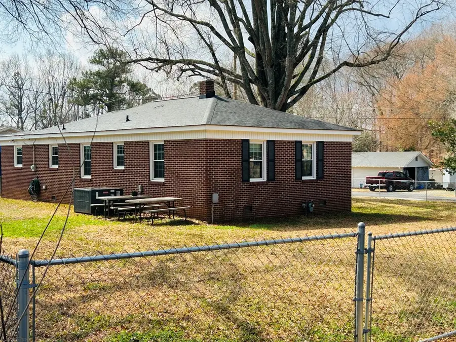 101 Billee, Greenwood, SC 29649 - #2