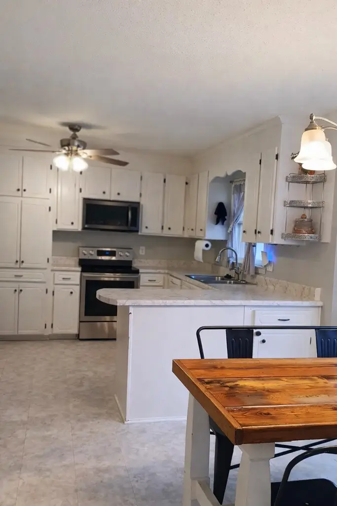 215 Kingston Road, Greenwood, SC 29646 - #3